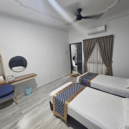 Melody Whole Or Suite Room Muar Ngoại thất bức ảnh