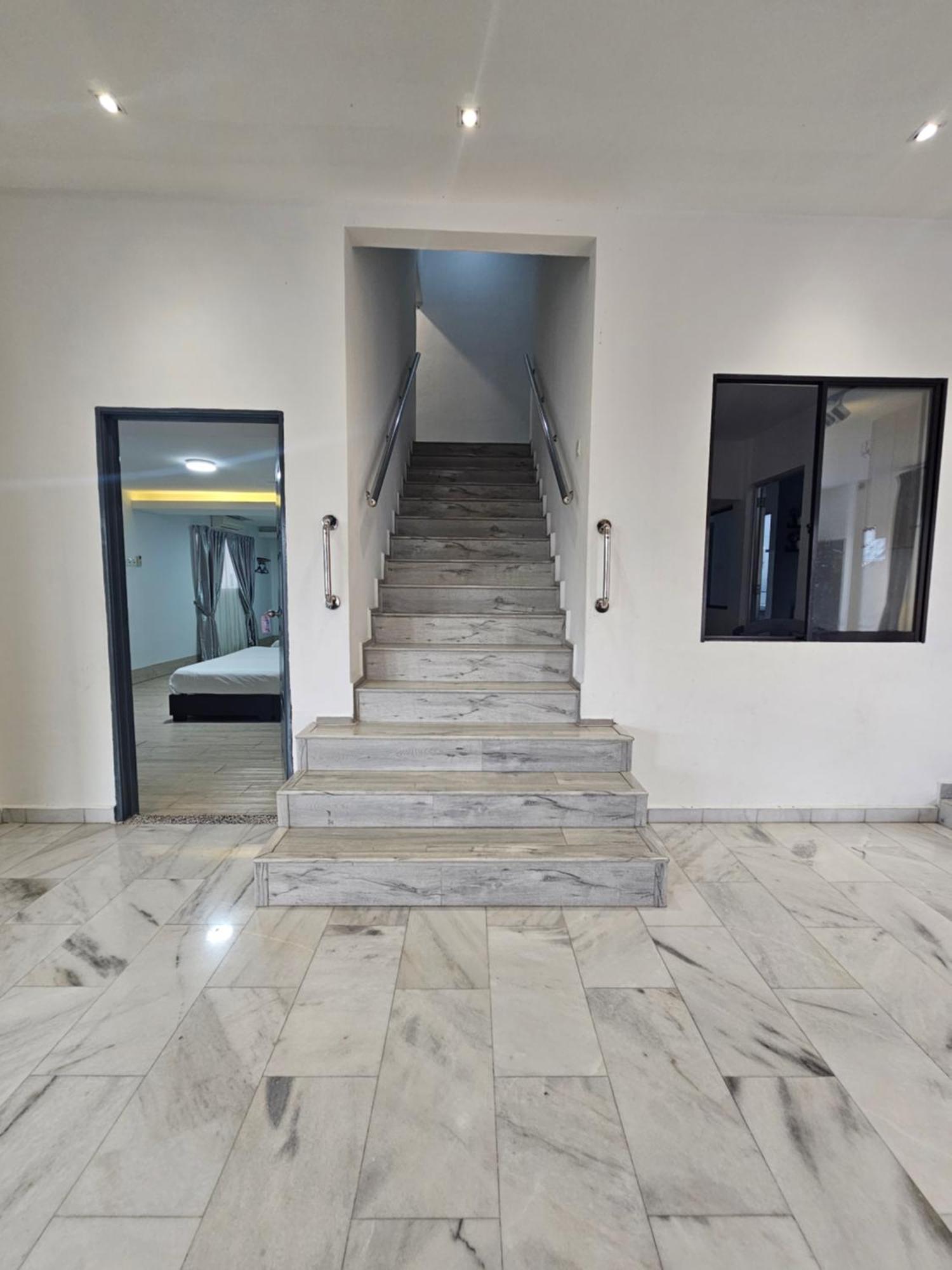 Melody Whole Or Suite Room Muar Ngoại thất bức ảnh