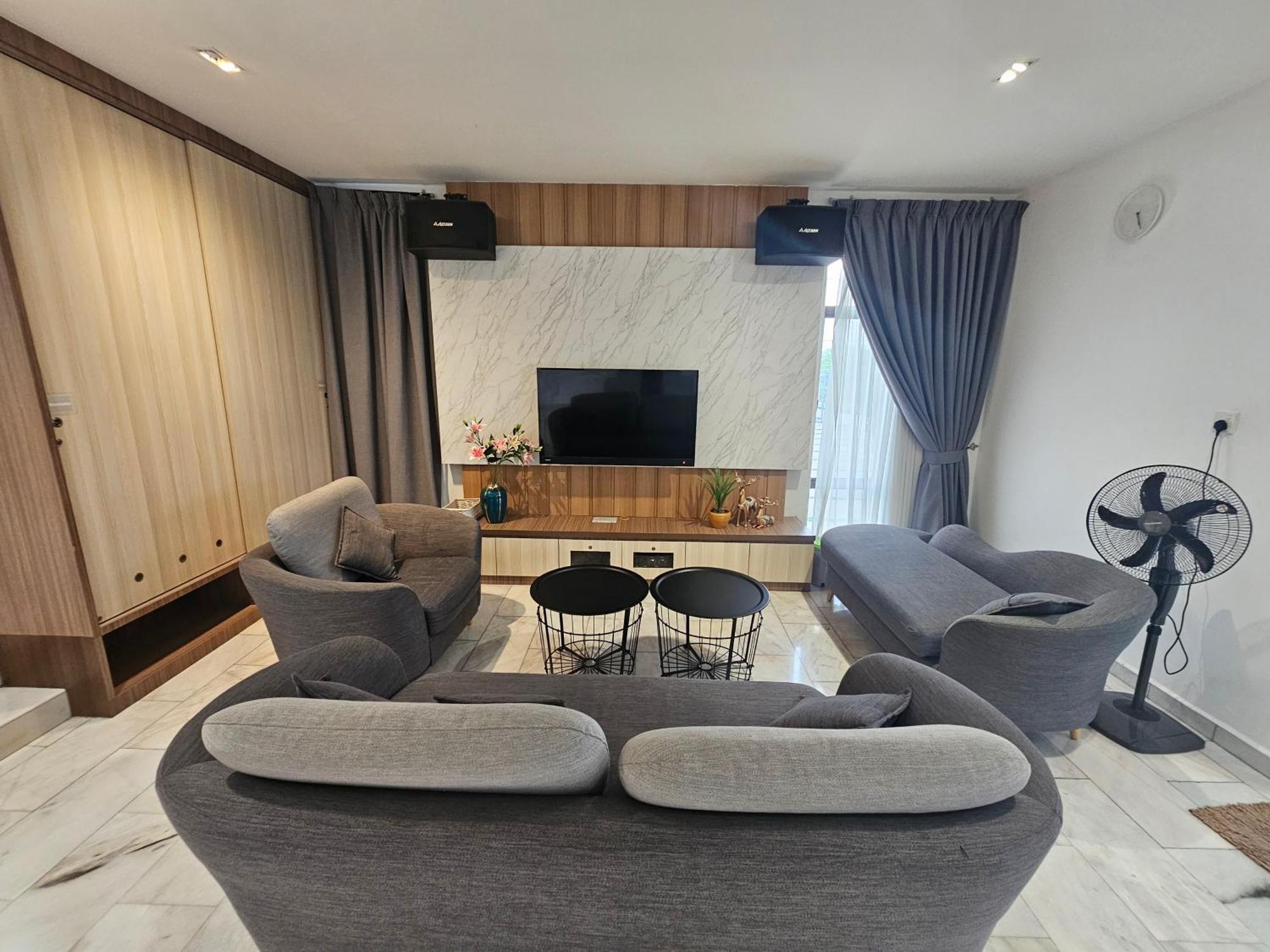 Melody Whole Or Suite Room Muar Ngoại thất bức ảnh