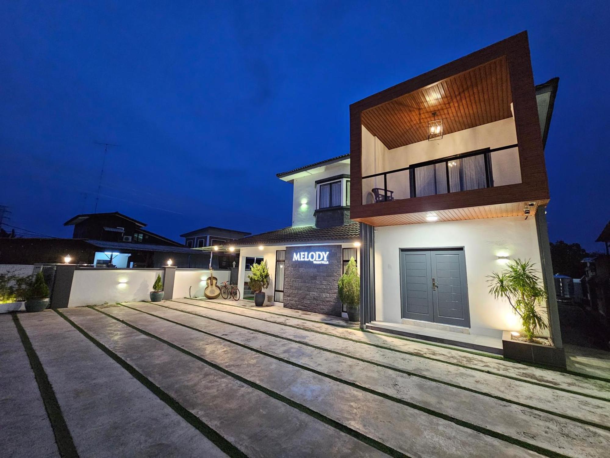 Melody Whole Or Suite Room Muar Ngoại thất bức ảnh