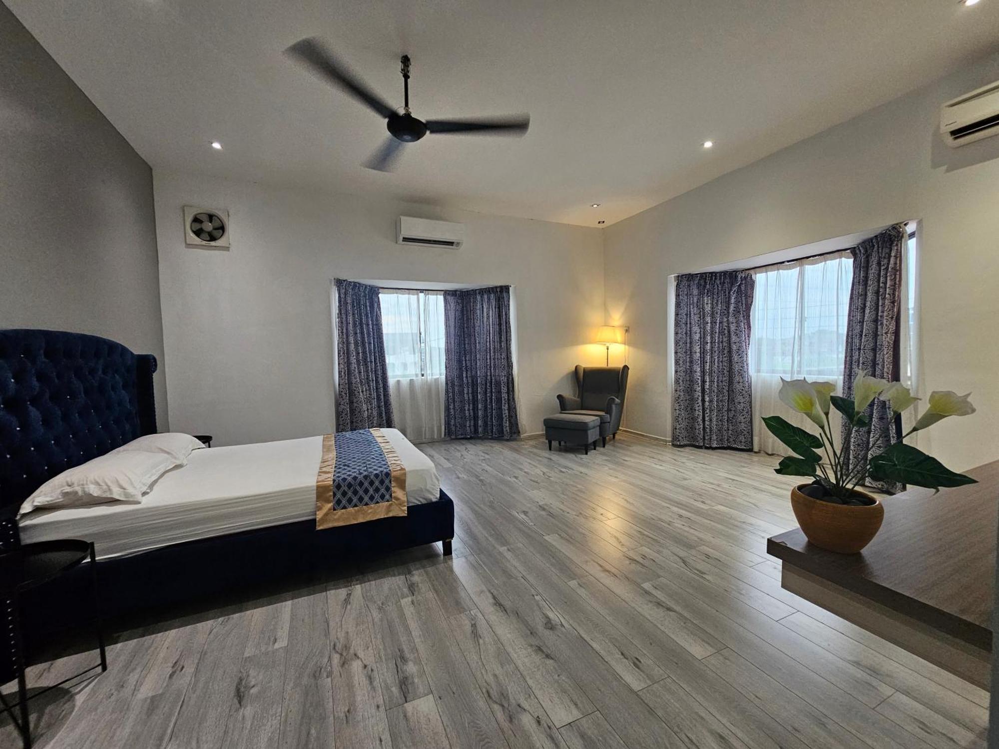 Melody Whole Or Suite Room Muar Ngoại thất bức ảnh