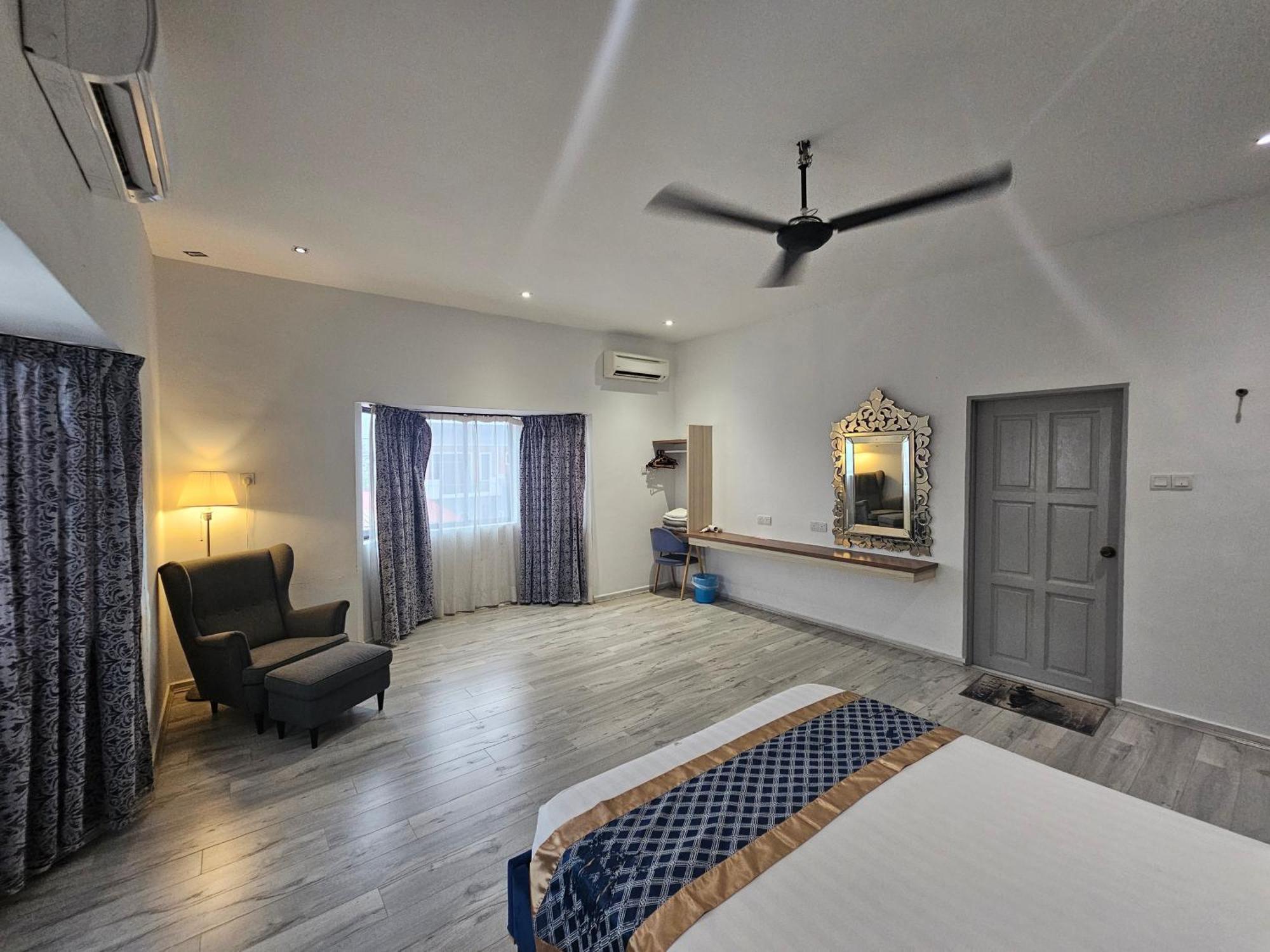 Melody Whole Or Suite Room Muar Ngoại thất bức ảnh