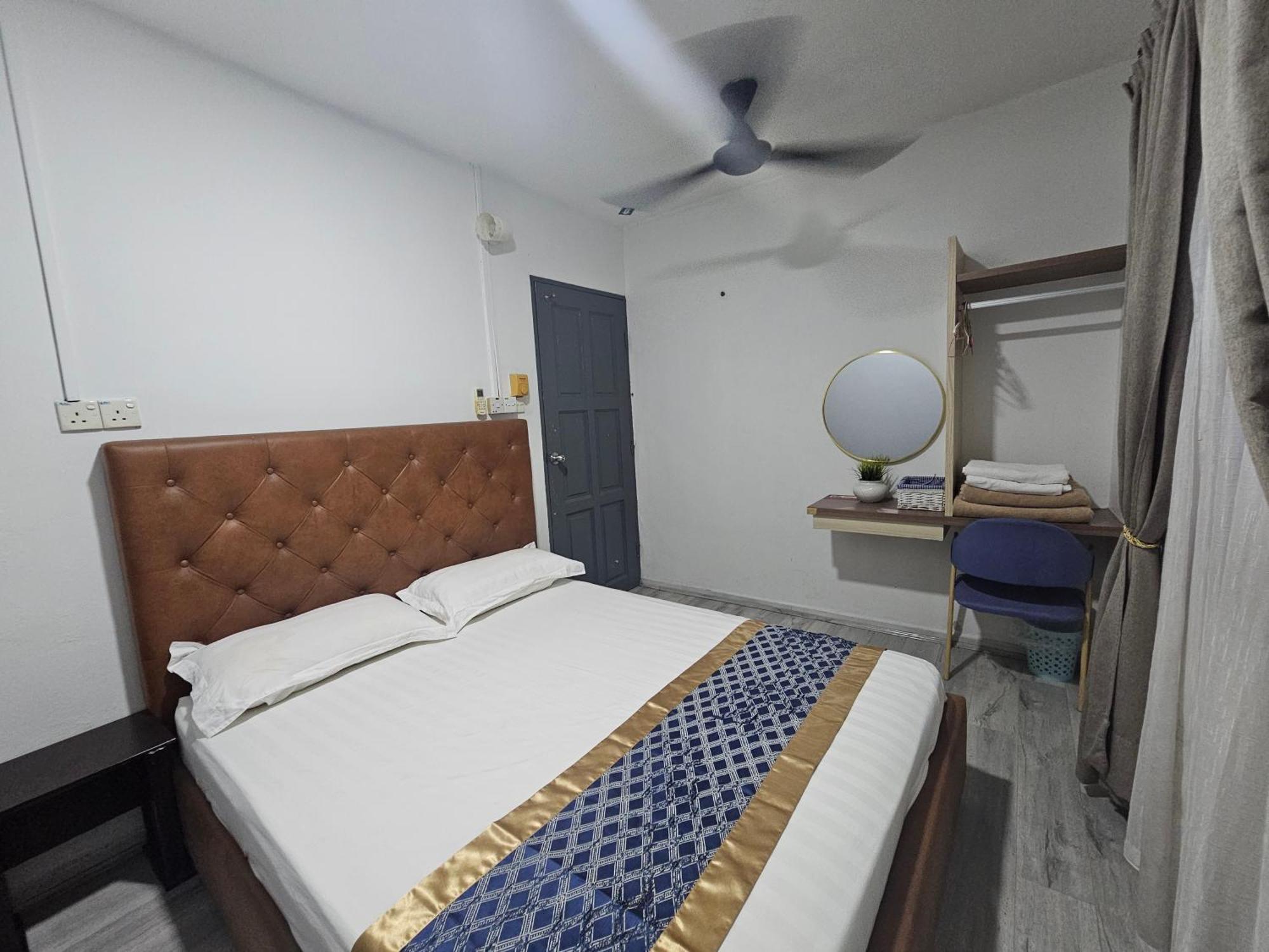 Melody Whole Or Suite Room Muar Ngoại thất bức ảnh
