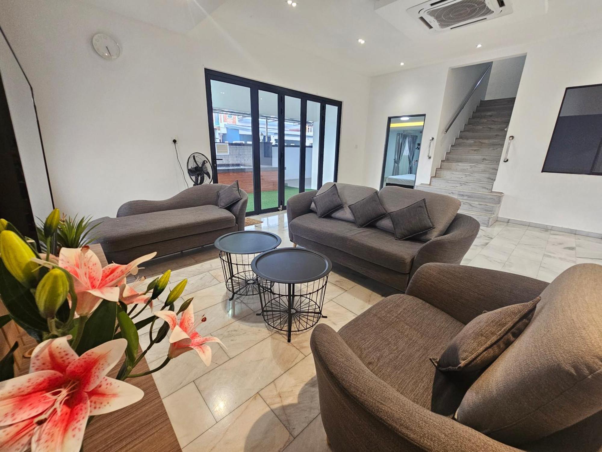 Melody Whole Or Suite Room Muar Ngoại thất bức ảnh