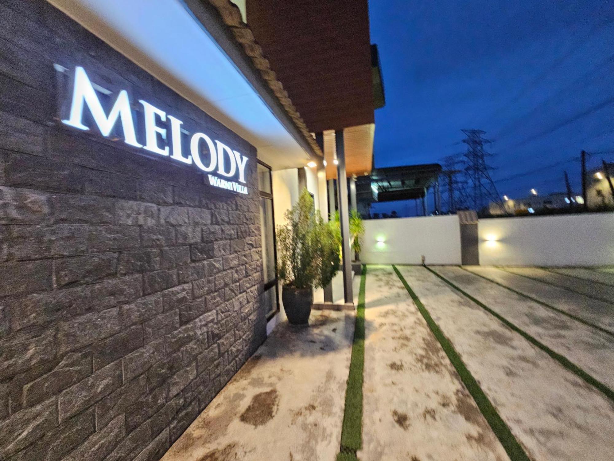 Melody Whole Or Suite Room Muar Ngoại thất bức ảnh