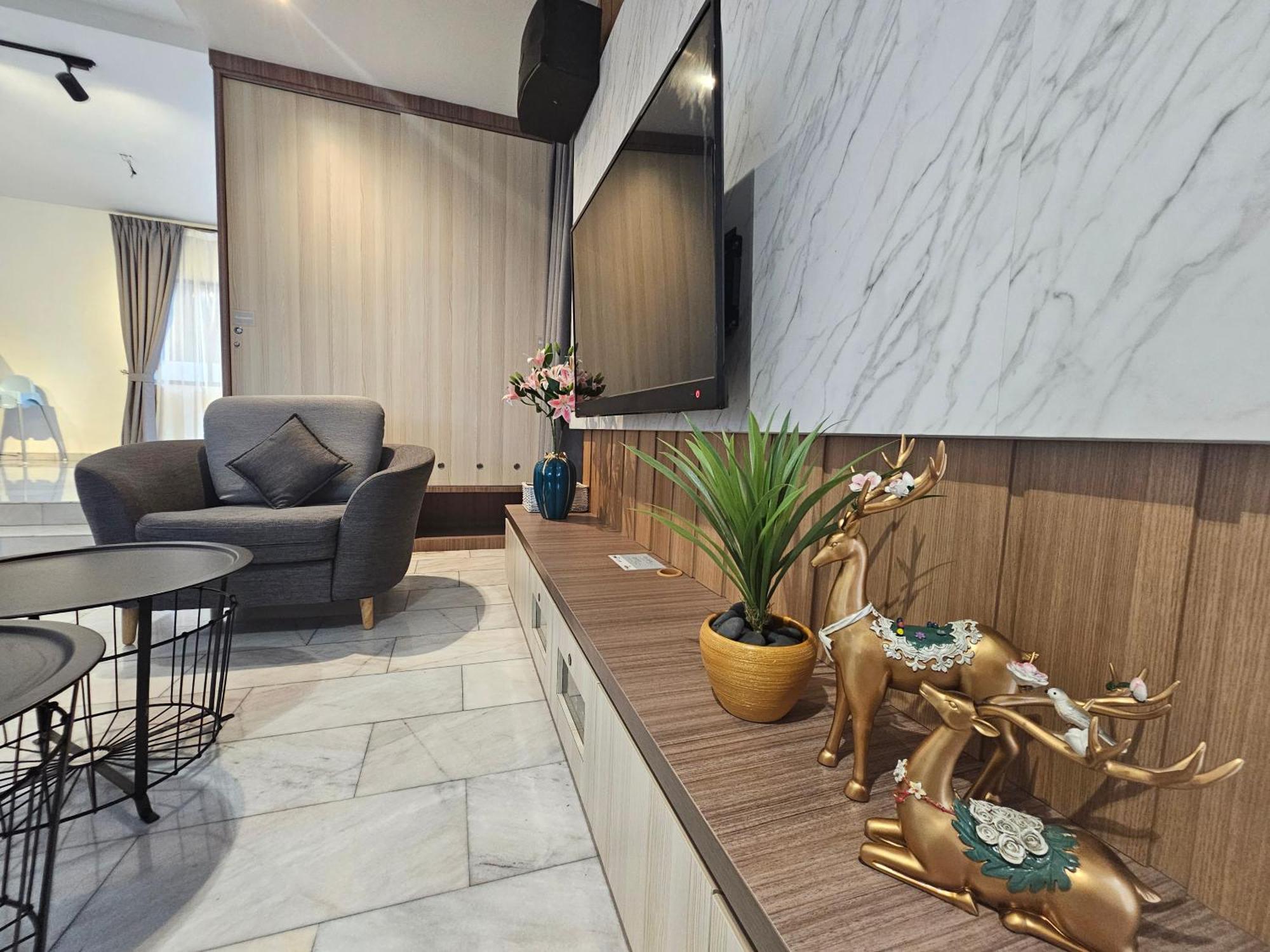 Melody Whole Or Suite Room Muar Ngoại thất bức ảnh