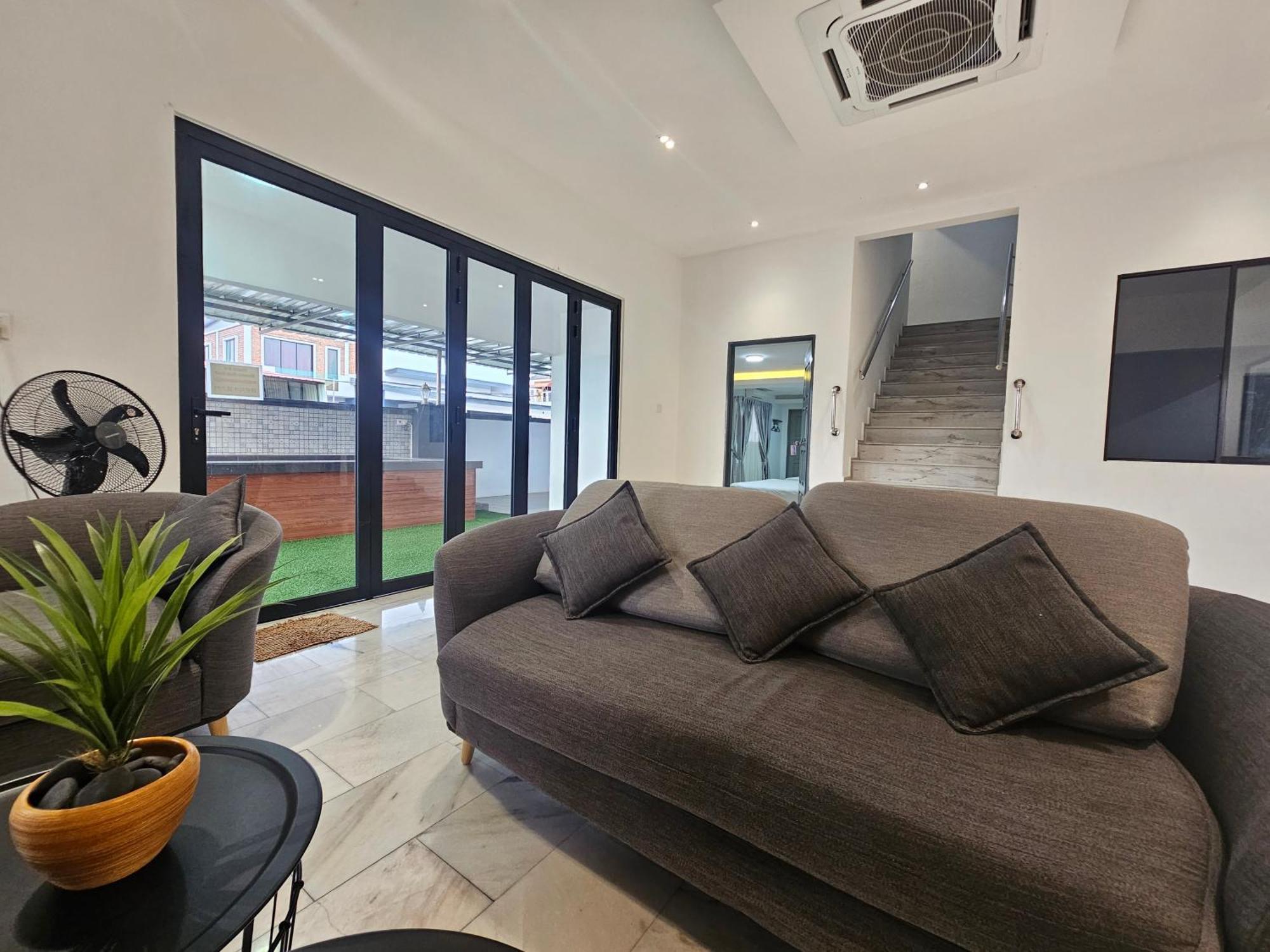 Melody Whole Or Suite Room Muar Ngoại thất bức ảnh